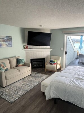 3 bedrooms, iron/ironing board, travel cot, WiFi