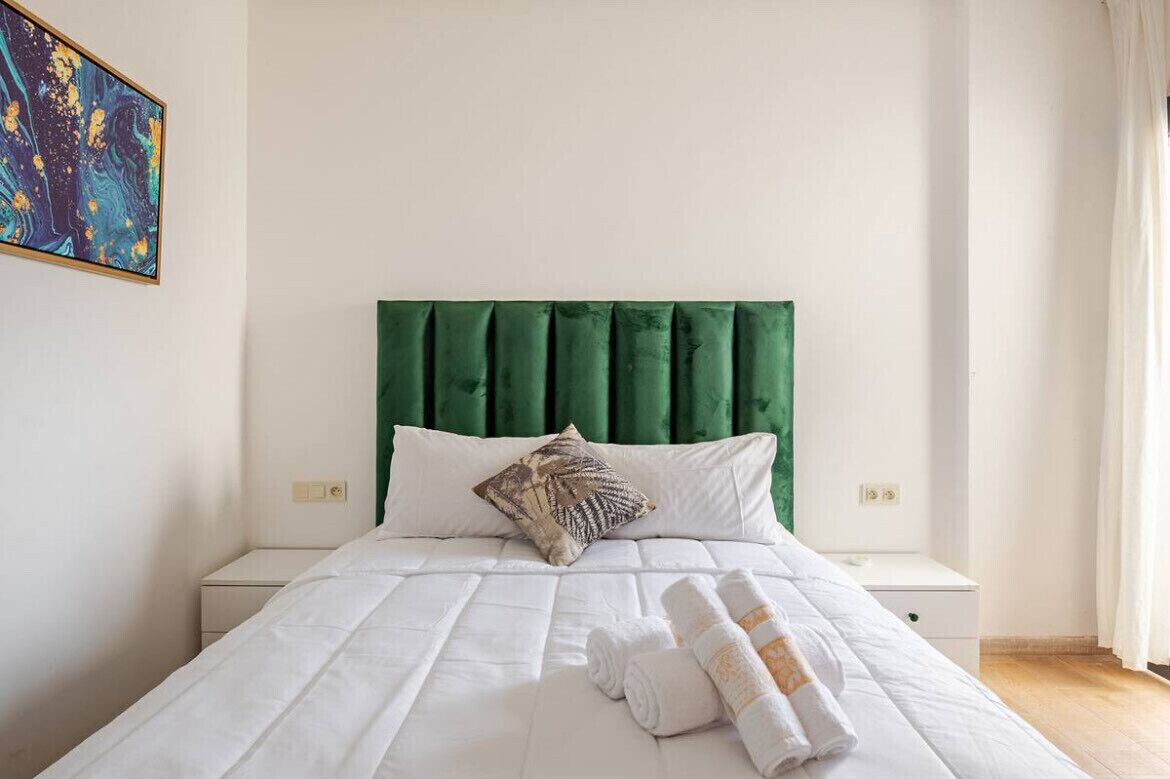 2 bedrooms, iron/ironing board, free WiFi, bed sheets