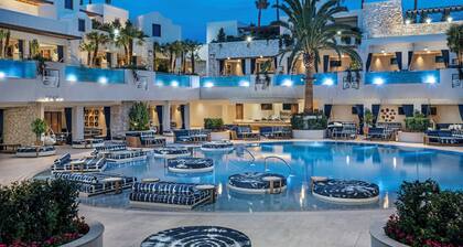 Sex, Drugs & Rock n' Roll Suite - Award Winning! - Palms Resort - 37th Floor