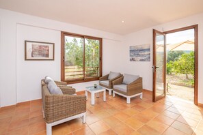 Interior - Villa Can Fiol Petit 4 people swimming pool wifi (Pollensa)