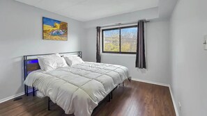 3 bedrooms, WiFi, bed sheets