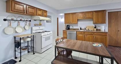Spacious APT near downtown | Free Assigned Parking