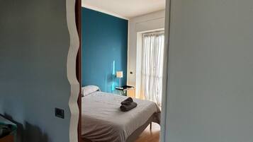 1 chambre, bureau, fer et planche Ă repasser, Wi-Fi