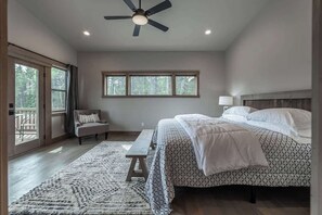 2 bedrooms, iron/ironing board, travel crib, free WiFi