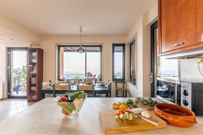 Villa | 4 slaapkamers, een bureau