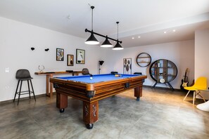 Casa | 4 quartos, acesso à internet de alta velocidade