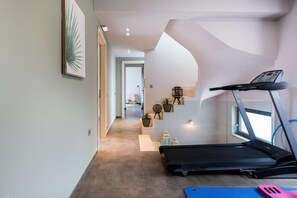 Villa | 4 bedrooms, Internet