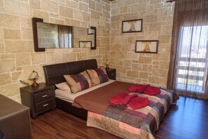 Villa | 4 dormitorios y Internet