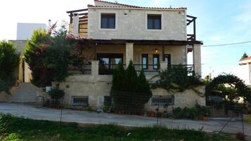 4 habitaciones y acceso a internet