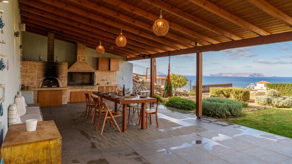 4 bedrooms, desk - Luxury Villa Kopsas (Hersonissos)