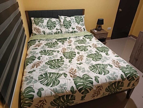 3 chambres, fer et planche à repasser, Wi-Fi gratuit, draps fournis