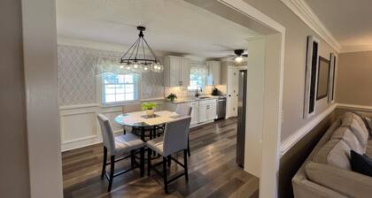 Newly renovated home in Quiet Neighborhood. Great for Families