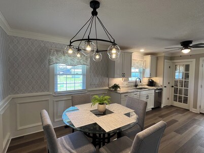 Newly renovated home in Quiet Neighborhood. Great for Families