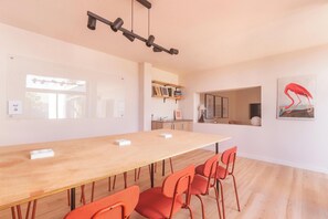 Dining - Retreat Villa (MiniGolf, Hot tub, Sauna) max 38 ppl (Oeiras)