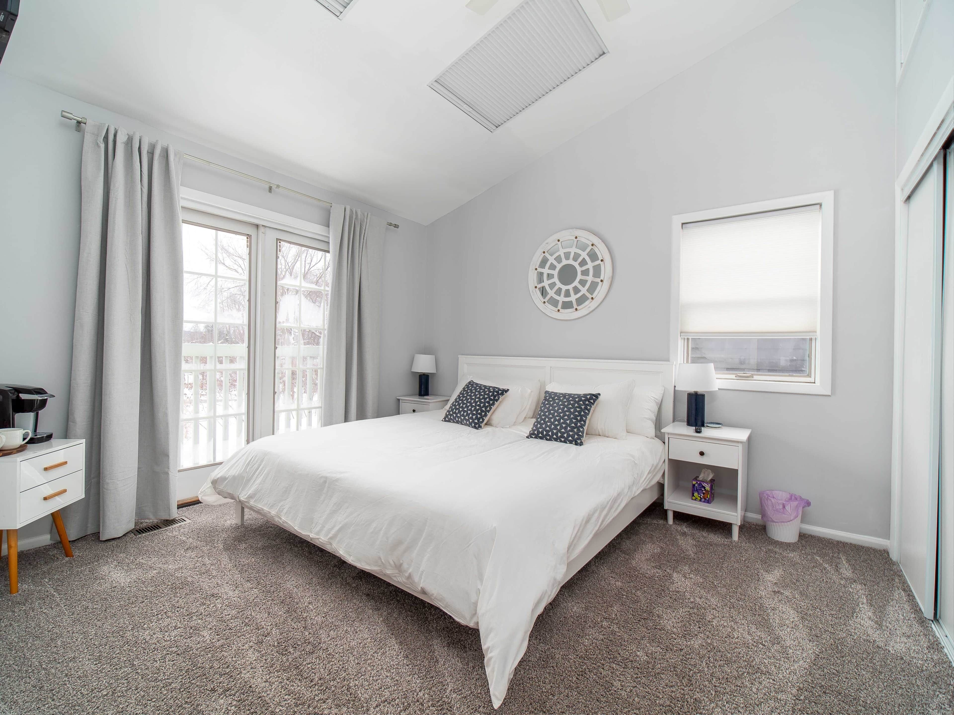 4 bedrooms, iron/ironing board, free WiFi, bed sheets