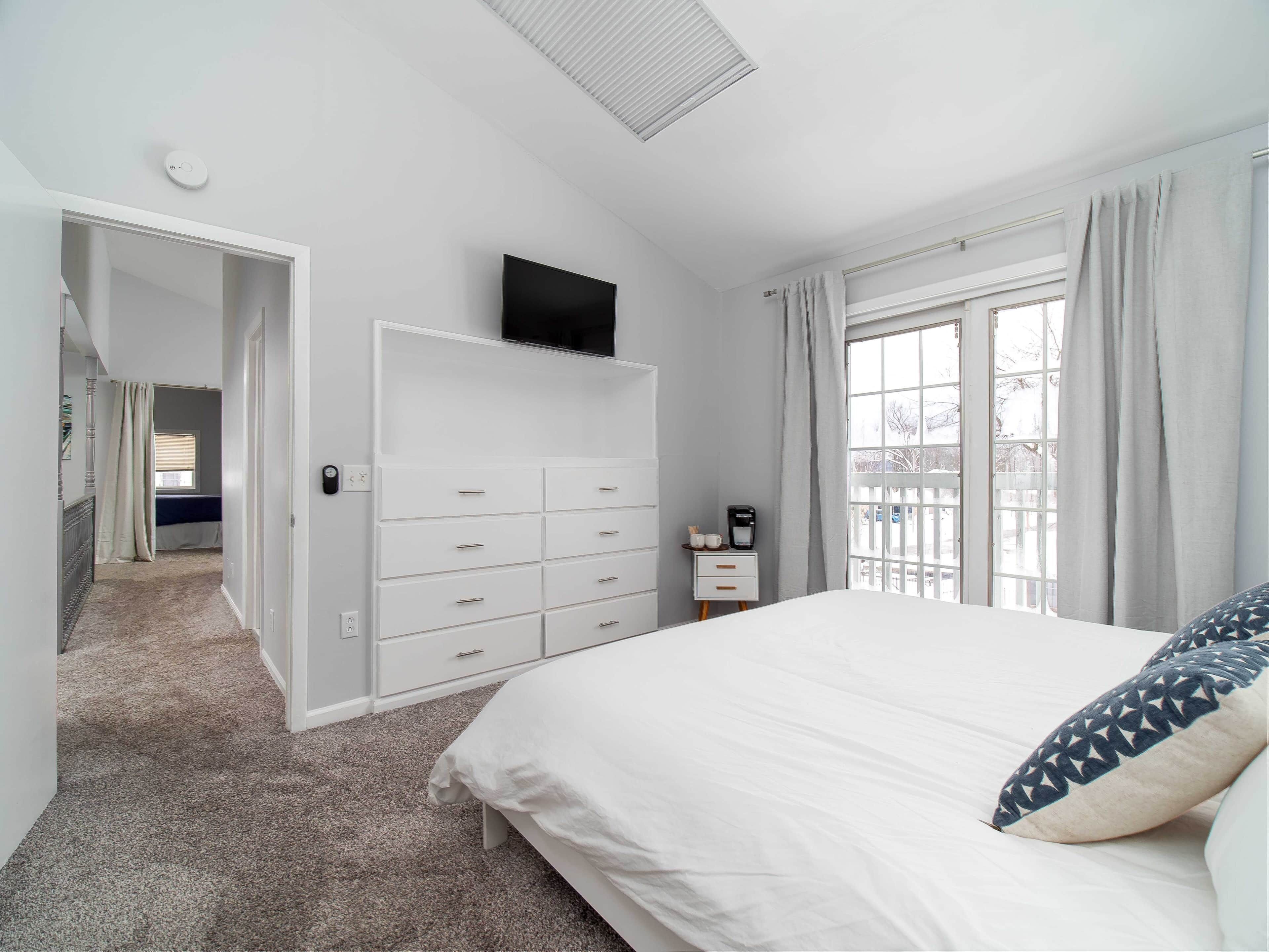 4 chambres, fer et planche à repasser, accès au Wi-Fi (inclus)