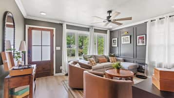 Smart-TV, Bücher, Musikbibliothek