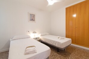 2 camere, ferro/asse da stiro, Wi-Fi gratuito, lenzuola