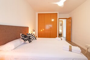 2 habitaciones, tabla de planchar con plancha y wifi gratis