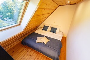 3 bedrooms, Internet, bed sheets - Three Bedroom Holiday Home Emaj with Sauna (Krska Vas)