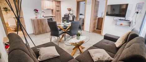 Fernseher, Stereoanlage