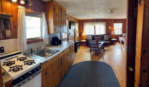 Refrigerador, microondas, horno, cafetera/tetera