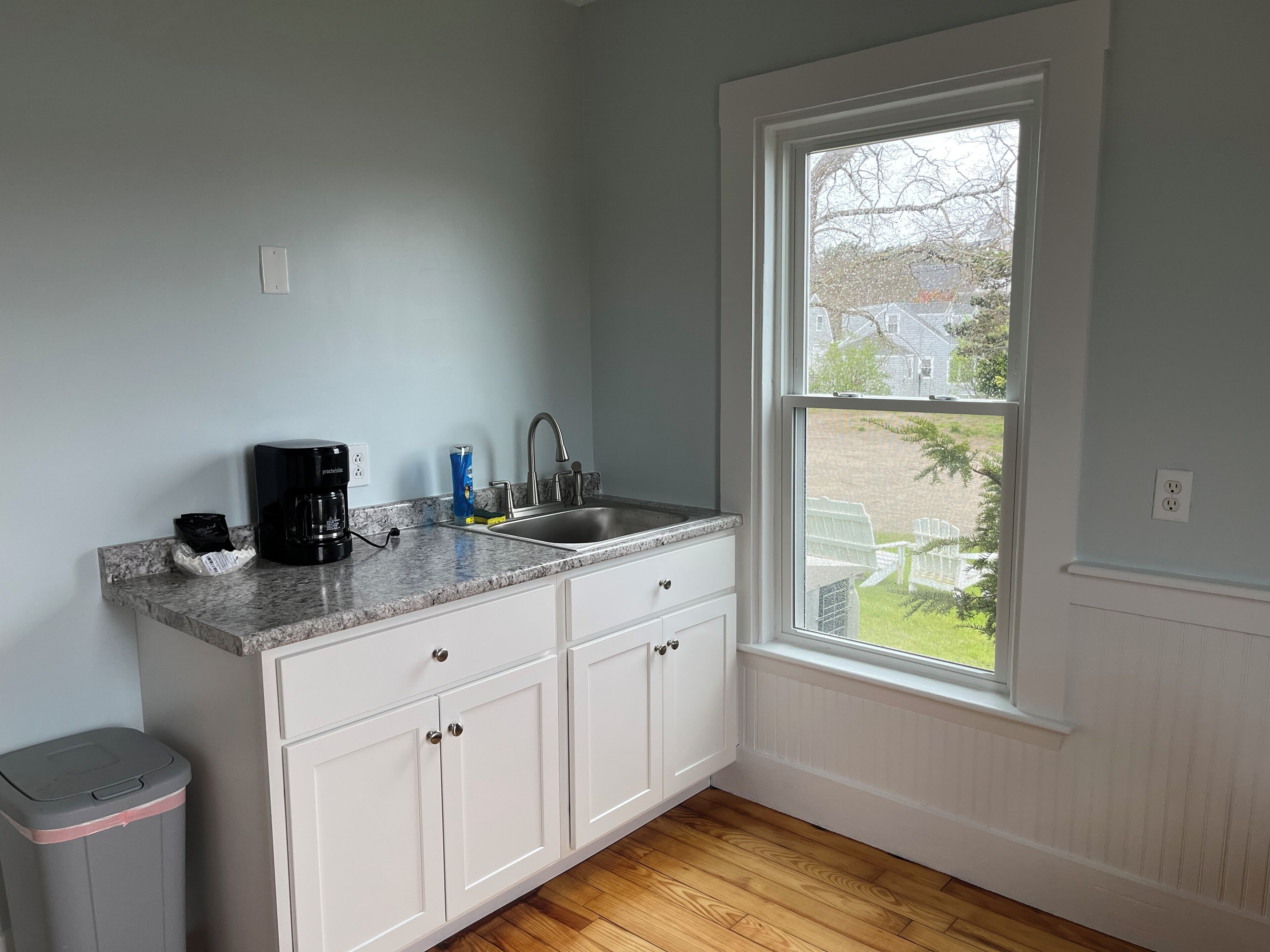 Refrigerador, microondas, horno, cafetera/tetera