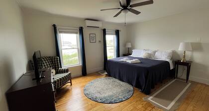 Captain's Quarters - Seaside Suite on Popham Beach!
