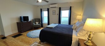 Captain's Quarters - Seaside Suite on Popham Beach!