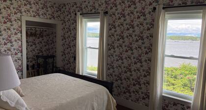 Captain's Quarters - Seaside Suite on Popham Beach!