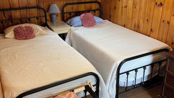 2 bedrooms, free WiFi, bed sheets
