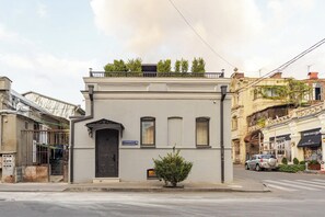 Exterior - Luxury Home in Old Tbilisi with Terrace (Tbilisi)