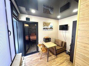 1 bedroom, in-room safe, desk, iron/ironing board - Mimino Apart (Tbilisi)