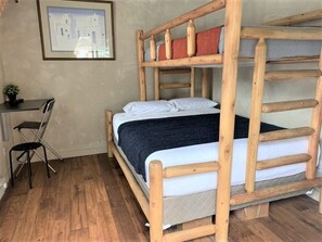2 bedrooms, Internet, bed sheets