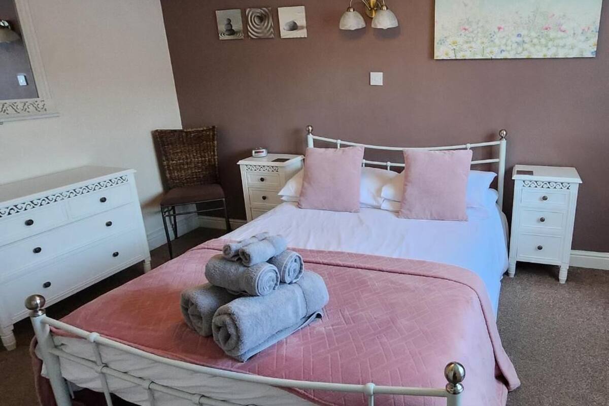 Comfort tweepersoonskamer | 1 slaapkamer, een strijkplank/strijkijzer, gratis wifi