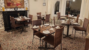 Breakfast area - Ferndene Guest House (Keswick)