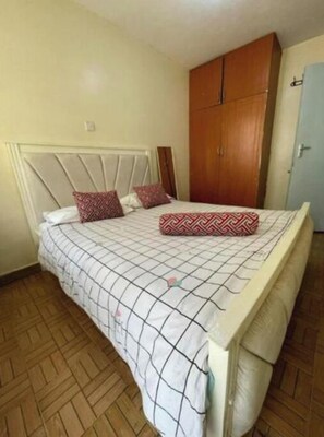 1 Schlafzimmer, Bügeleisen/Bügelbrett, WLAN, Bettwäsche