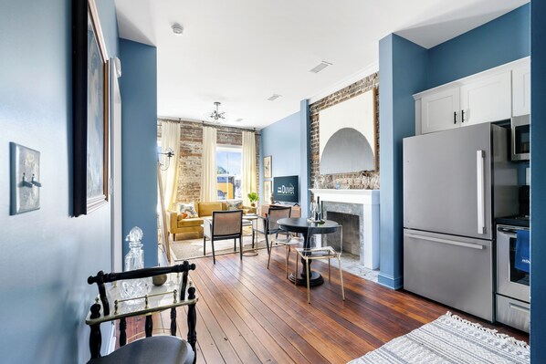 Interior - The Saloon on King Street (Charleston)