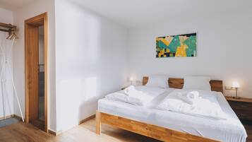 1 chambre, lit parapluie, Wi-Fi gratuit, draps fournis