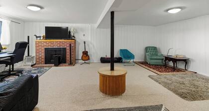 Quiet 2BR Basement Suite w/Office, Private Entrance - Near DC & Shops