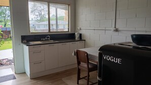 茶具/咖啡用具、冰箱、微波炉、烤箱