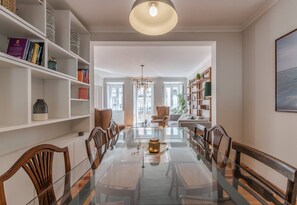 تناول الطعام