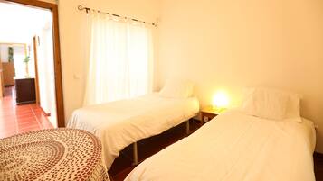 3 chambres, accès Internet, draps fournis
