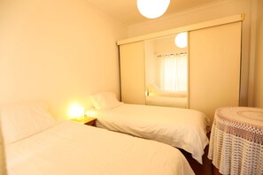 3 Schlafzimmer, Internetzugang, Bettwäsche