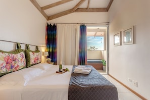 Villa | 4 Schlafzimmer, Verdunkelungsvorhänge, kostenloses WLAN, Bettwäsche