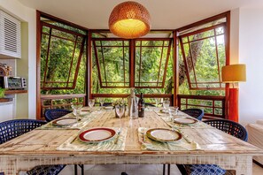 Villa | Dining room