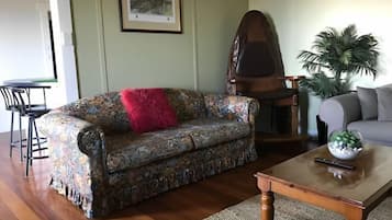 Cots/infant beds