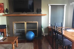 Cribs/infant beds - Beachend Bicheno (Bicheno)