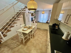 Fridge, microwave, oven, coffee/tea maker