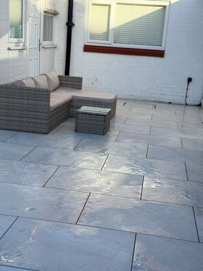 Terrace/patio - 5 min walk to Seaton Sluice beach (Special price for single room) (Seaton Sluice)